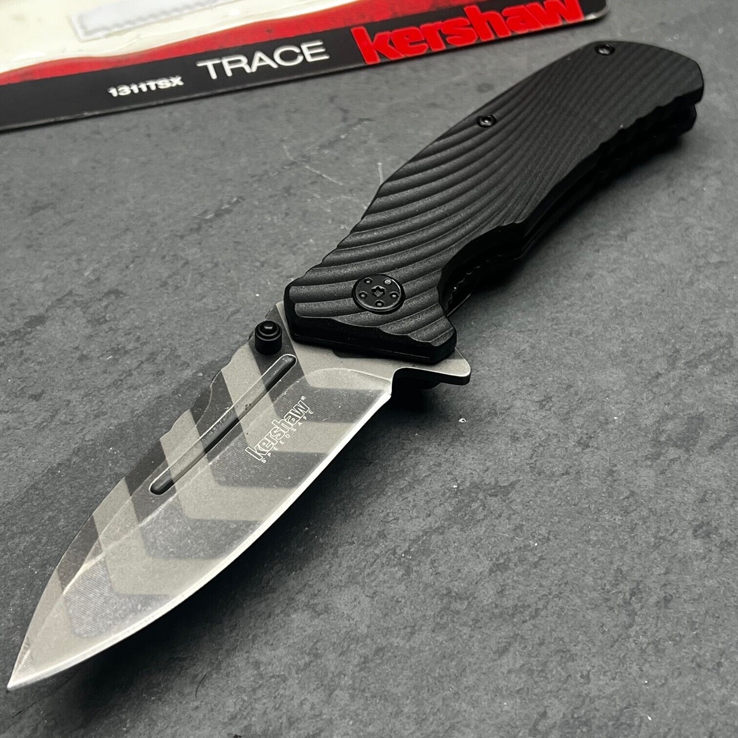 KERSHAW Trace Striped Assisted Opening Flipper Blade EDC Folding Pocket Knife