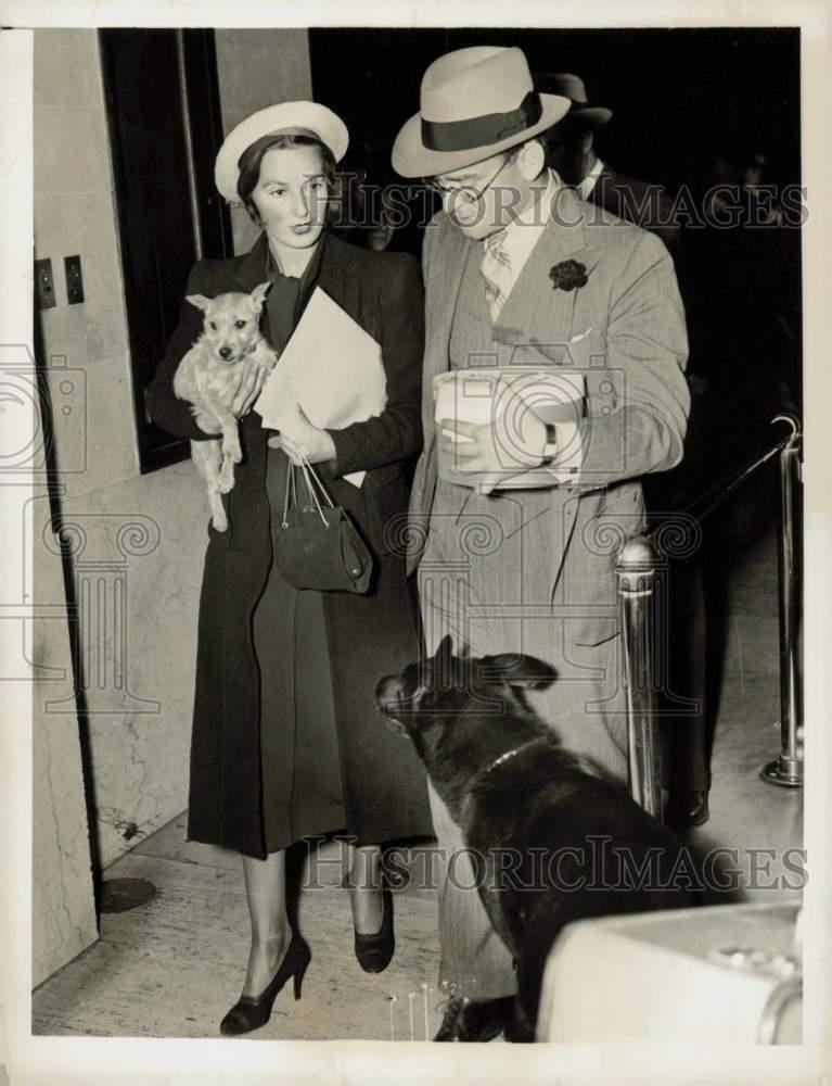 1937 Press Photo Socialites Mr. and Mrs. John Hay Whitney in New York
