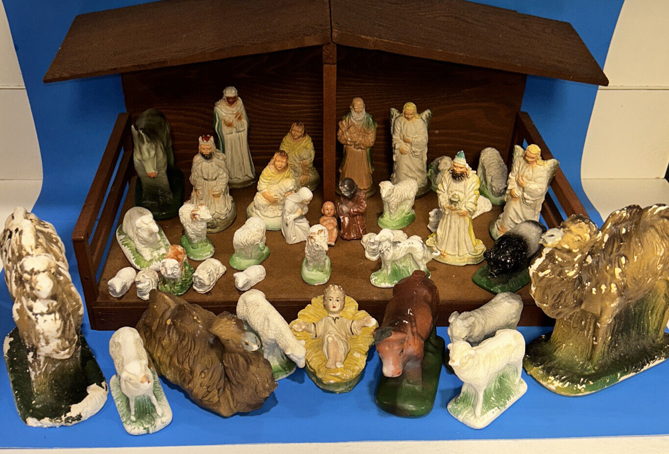 39 Piece Antique Nativity Scene (AL61A)