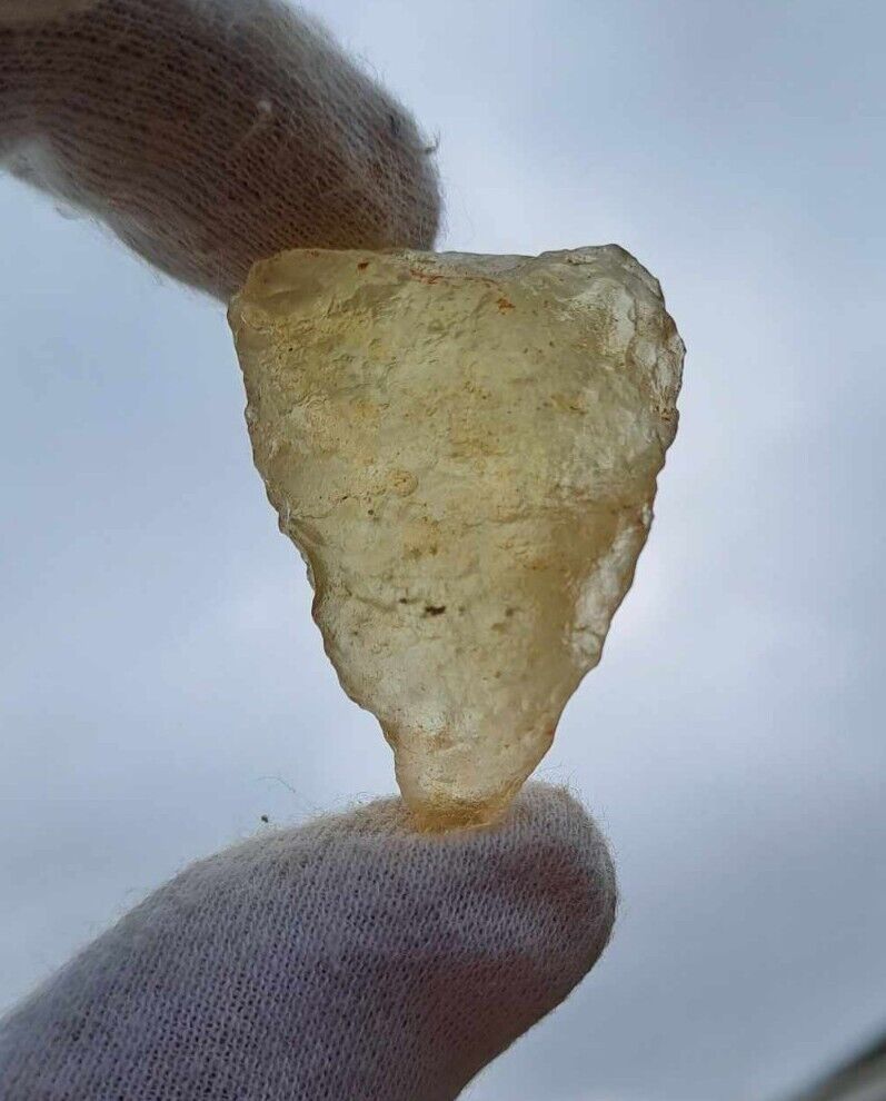 Libyan Desert Glass 14.41g Meteorite Tektite (72.05 carats) Libyan Gold Tektite
