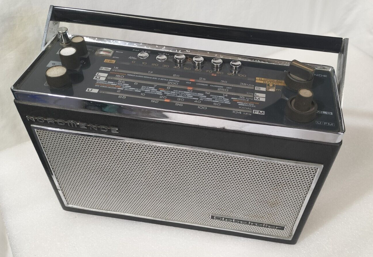 Vintage Radio Scarce NordMende Globetrotter Multiband Radio - unrestored - AF