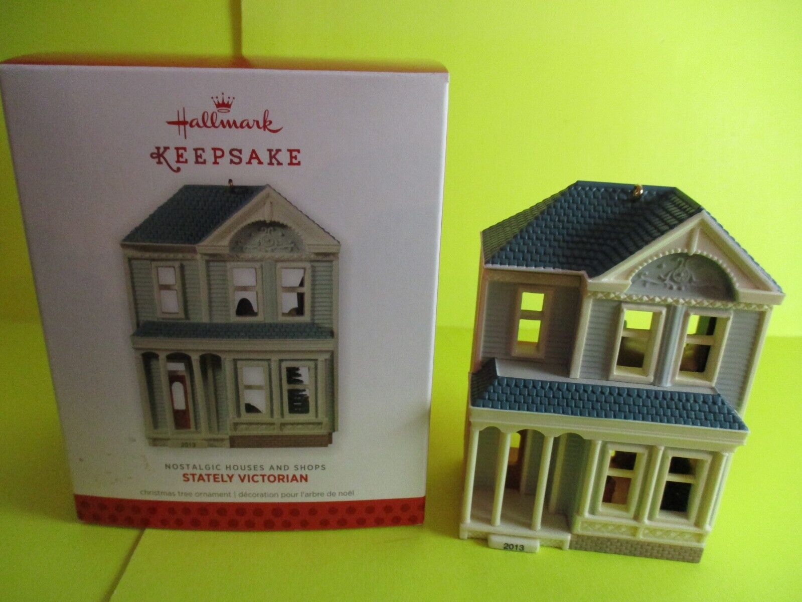 2013 Hallmark Stately Victorian 30th Nostalgic Houses and Shops New but SDB