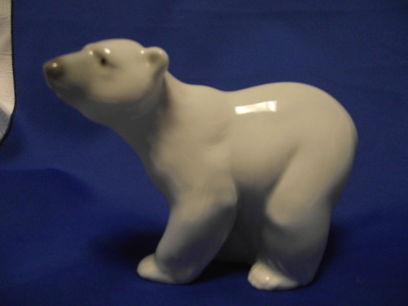  Lladro Attentive Polar Bear Vintage 1977