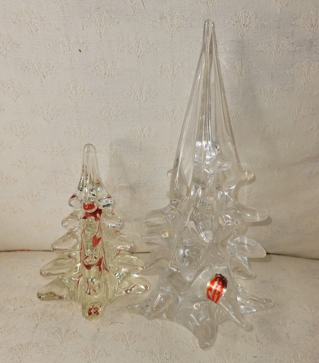 Set up 2 clear Christmas tree paper weights. No Chips Or Cracks