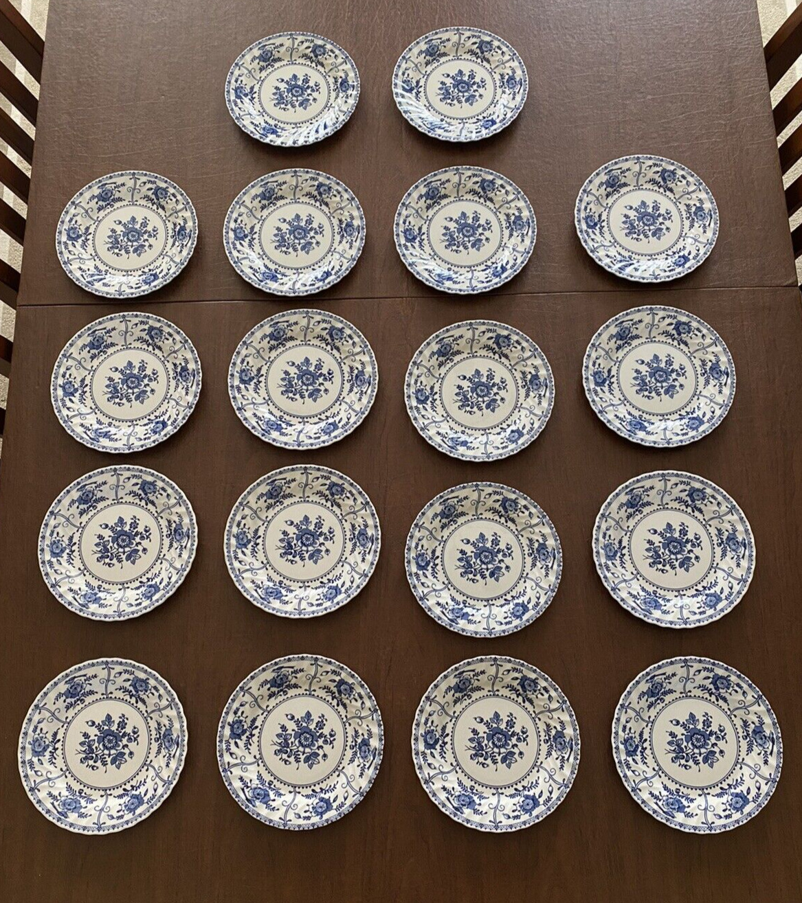 LOT OF 18 Johnson Brothers Indies Blue Salad Plate 7 3/4 inches Round