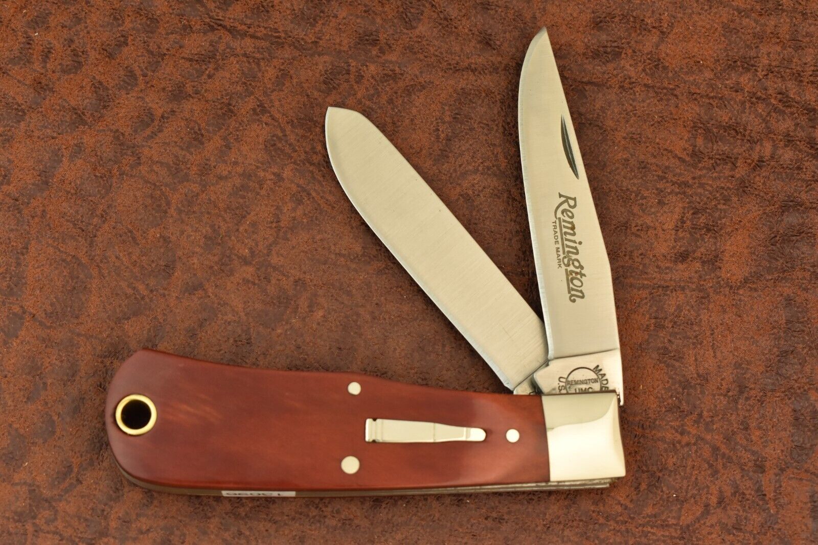 REMINGTON MADE IN USA SMOOTH WOOD BABY BULLET TRAPPER KNIFE 2003 R1178C (13696)