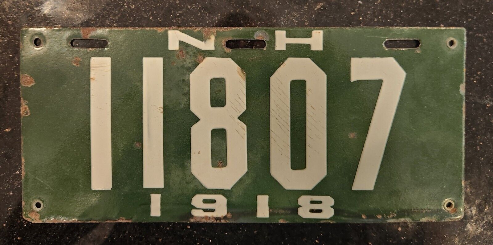 1918 New Hampshire NH Porcelain License Plate Car Tag Auto Vehicle Registration
