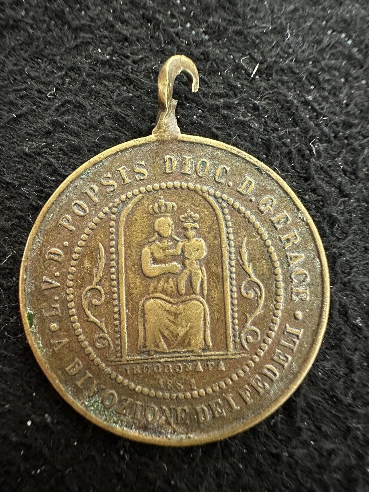 Rare old religious medals L.v.D Popsis Dioc. D. Gerace /A Divozione Dei Fedeli