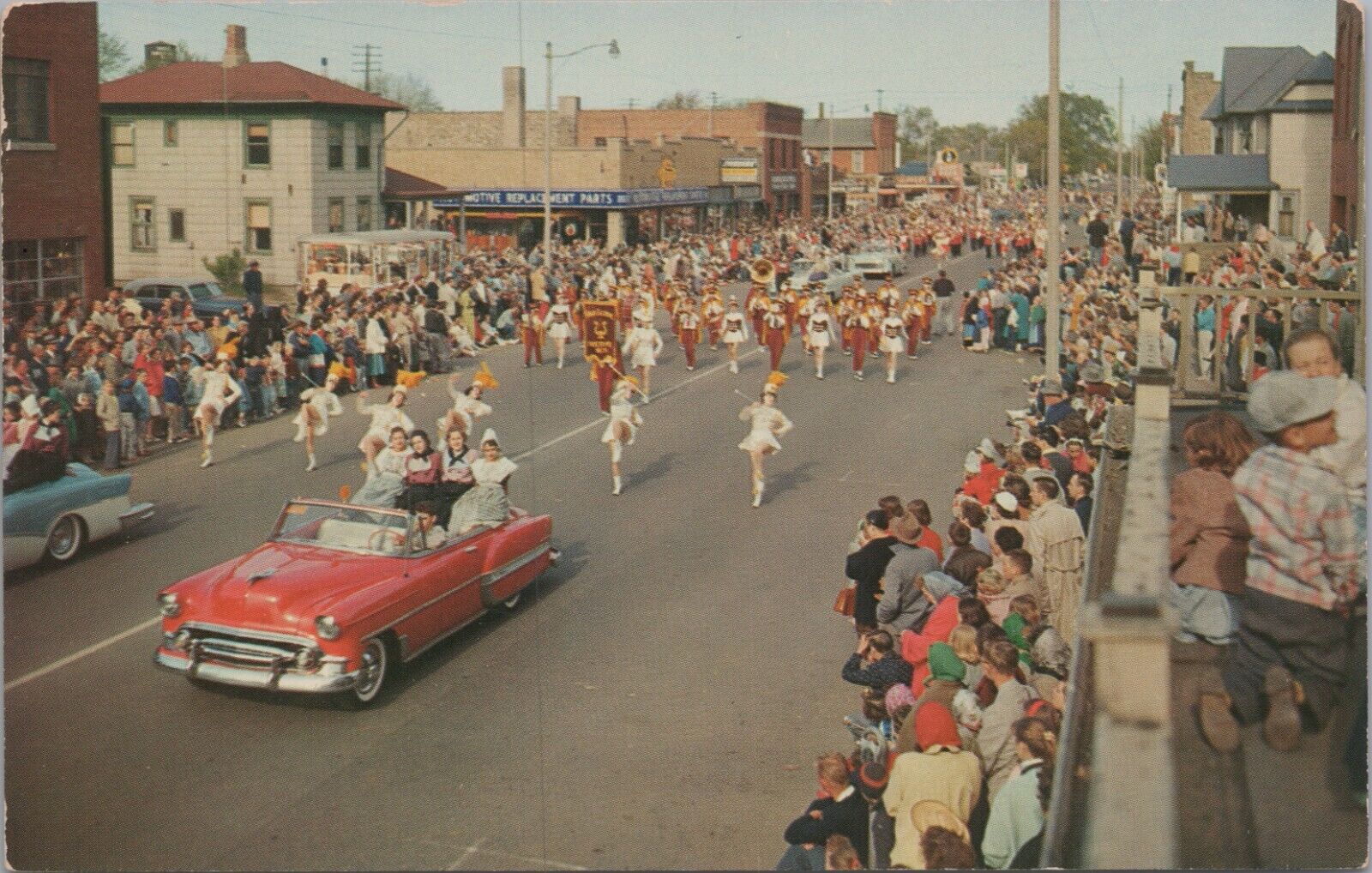 Tulip Time Parade Holland Michigan MI Old Cars Band c1950s Postcard UNP 7334.5