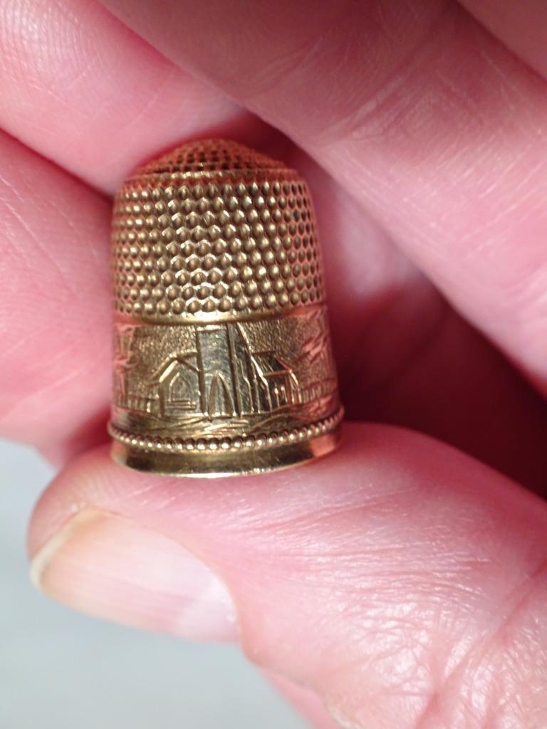 Antique GOLD THIMBLE SIMONS BROTHERS 14K VG