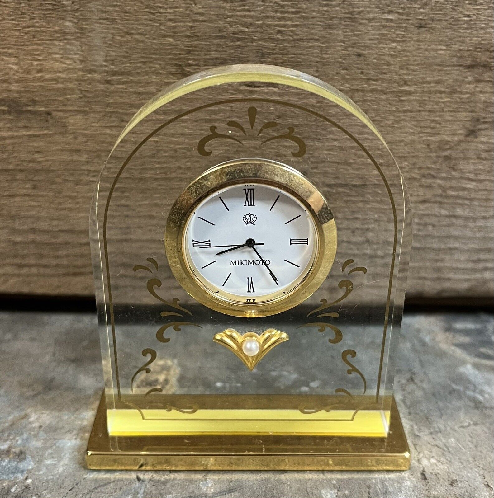 Mikimoto International Pearl Gold Lucite Desk Clock 