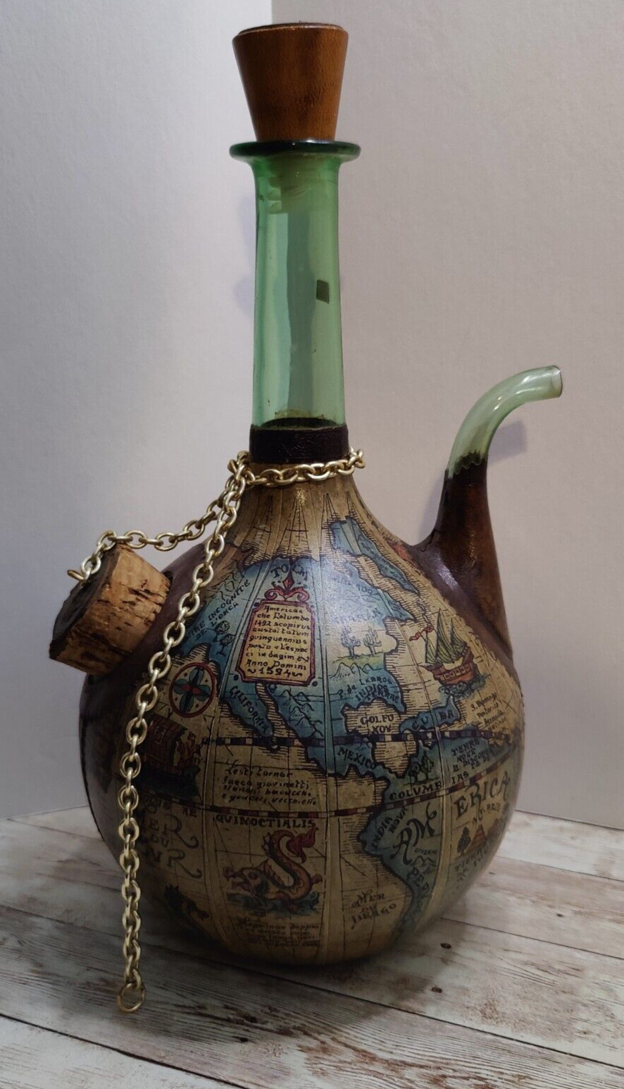 Vintage ~ Italian ~ Smith World Decanter ~ With Ice Chamber ~ 14.5 