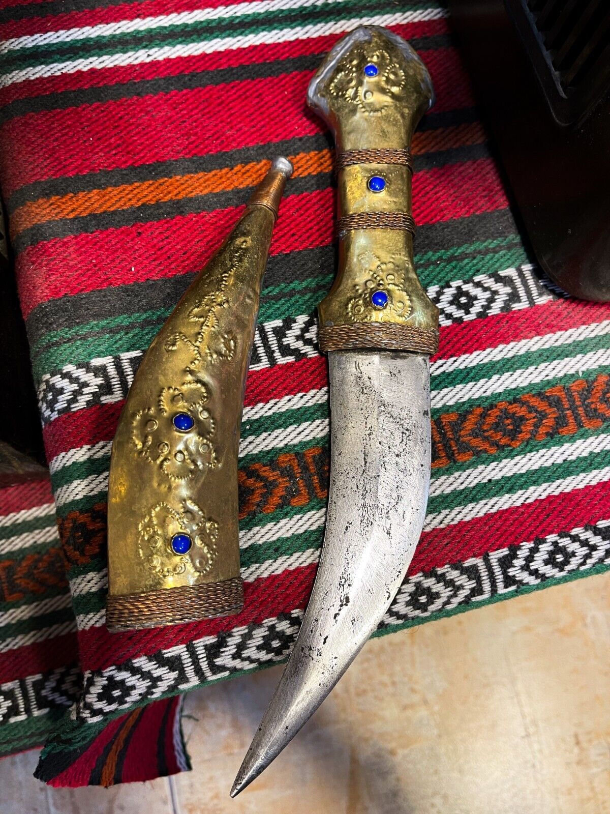 Exquisite Antique Islamic Persian Dagger: A Rare Gem of Cultural Heritage