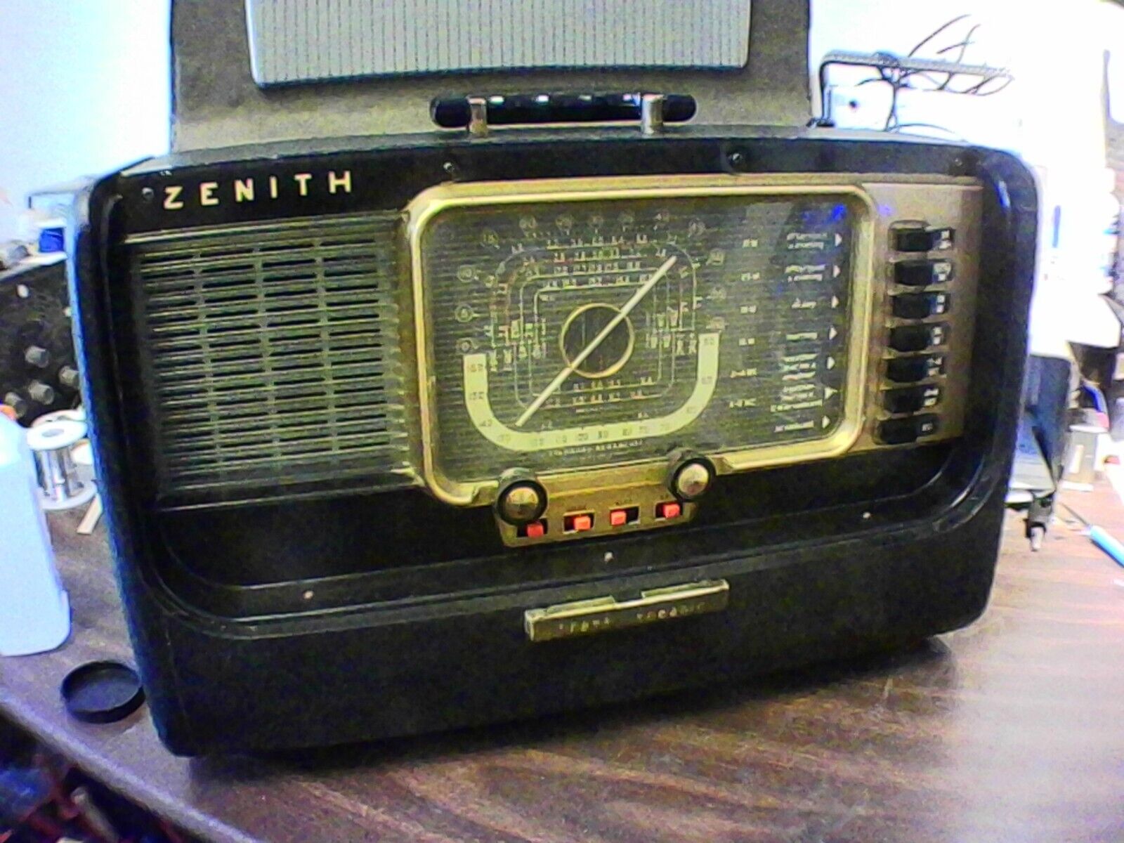 REDUCED Zenith Transoceanic radio model H600. Pro recap and restoration. Nice.