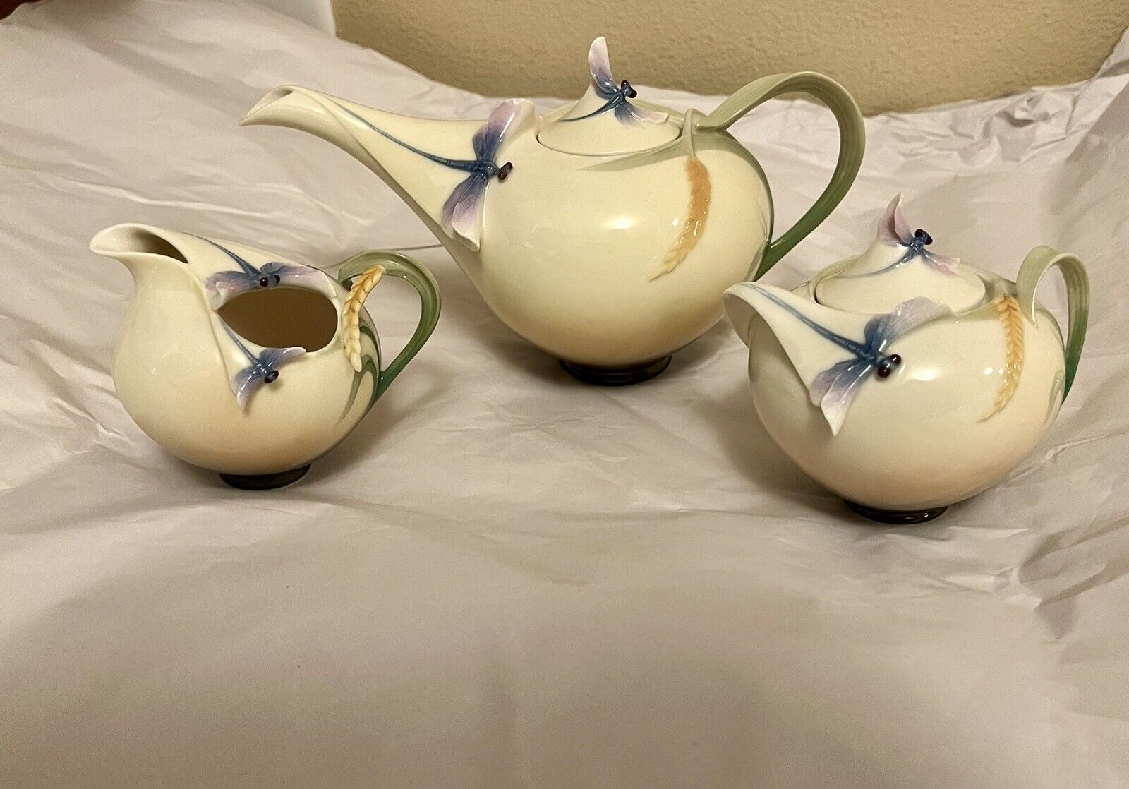 Vintage FRANZ Porcelain Dragonfly Teapot set- with 2 cups & spoons- Jen Woo