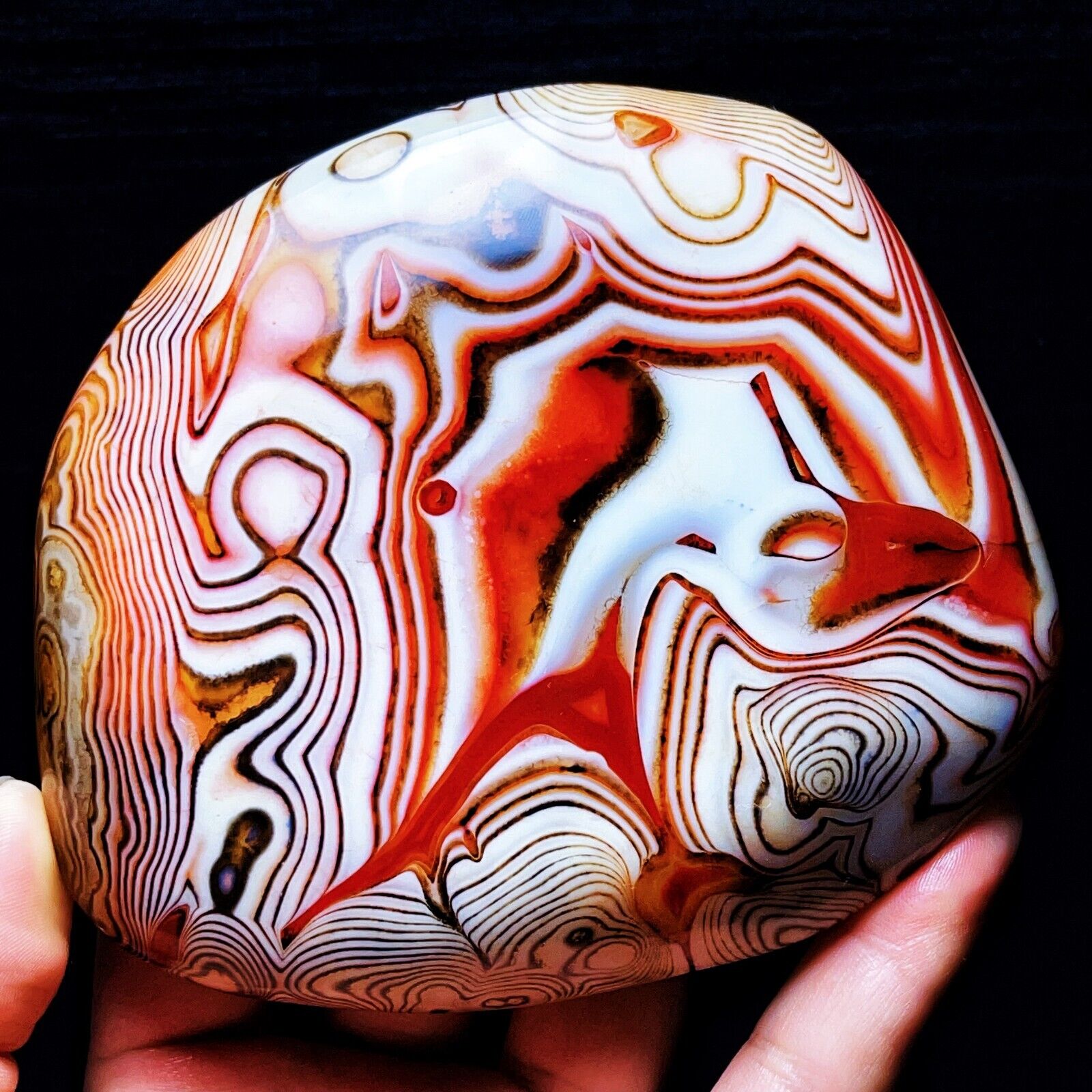 TOP 749G Natural Polished Silk Banded Agate Lace Agate Crystal Madagascar L1656