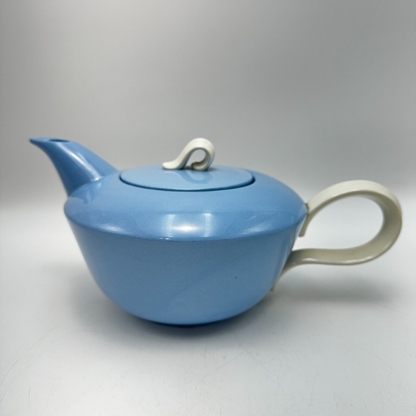 Teapot with Lid Homer Laughlin Skytone Blue 1950s Made in USA 11\