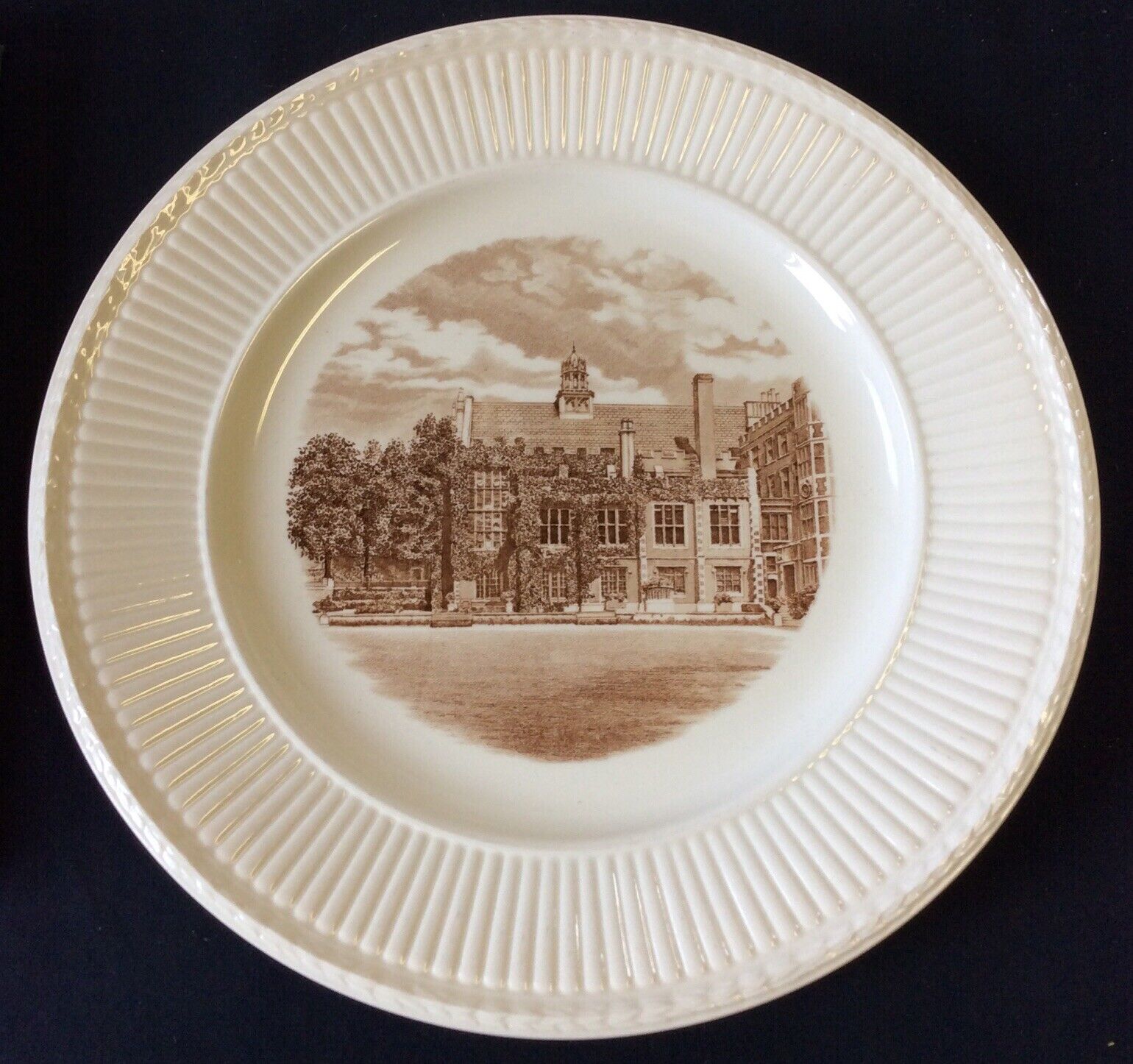 Pre-Owned Vintage Unused Wedgwood Old London Plate 1st Ed 1941 Mid Temple Hall U