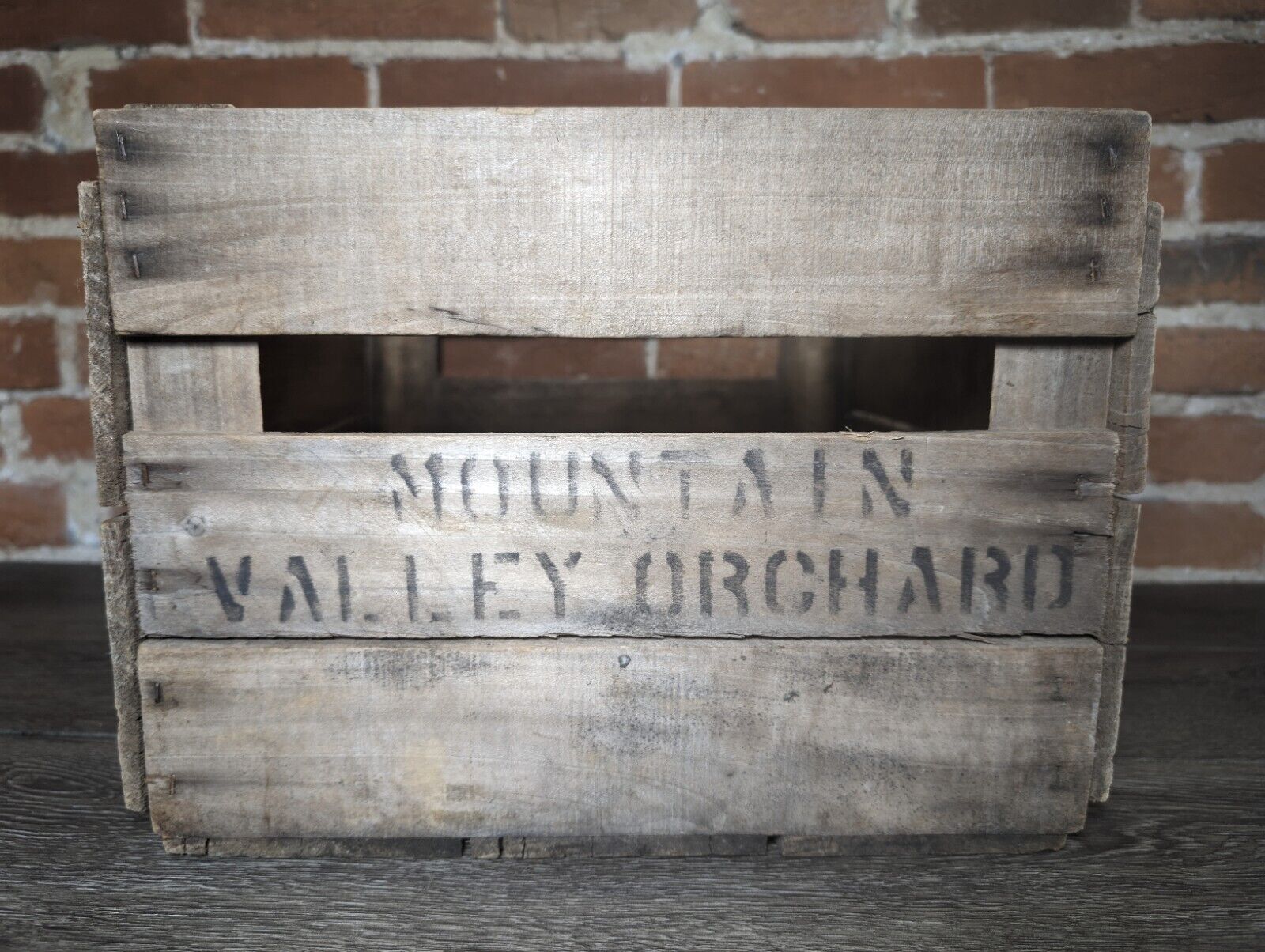 Mountain Valley Orchard Smithsburg, MD Wood Box Crate Washington County