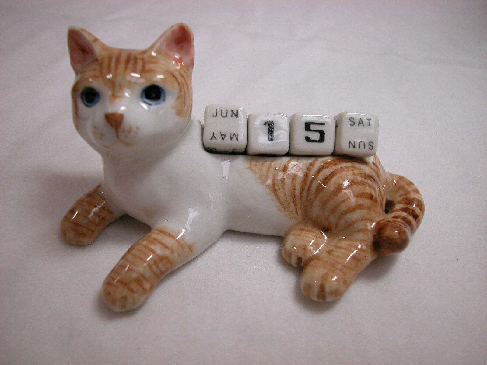 Porcelain Miniature Animal Orange Tabby Cat  Kitten Calendar Defective #CAL303