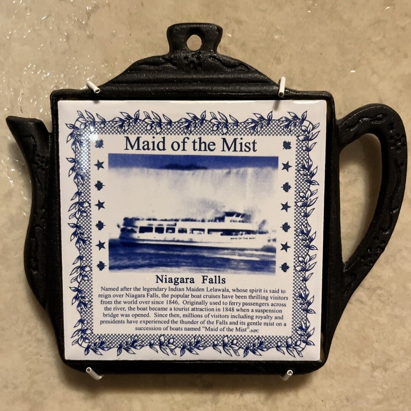 VTG Cast Iron Kettle Tea Pot Ceramic Tile Niagara Falls Maid Of The Mist Trivet
