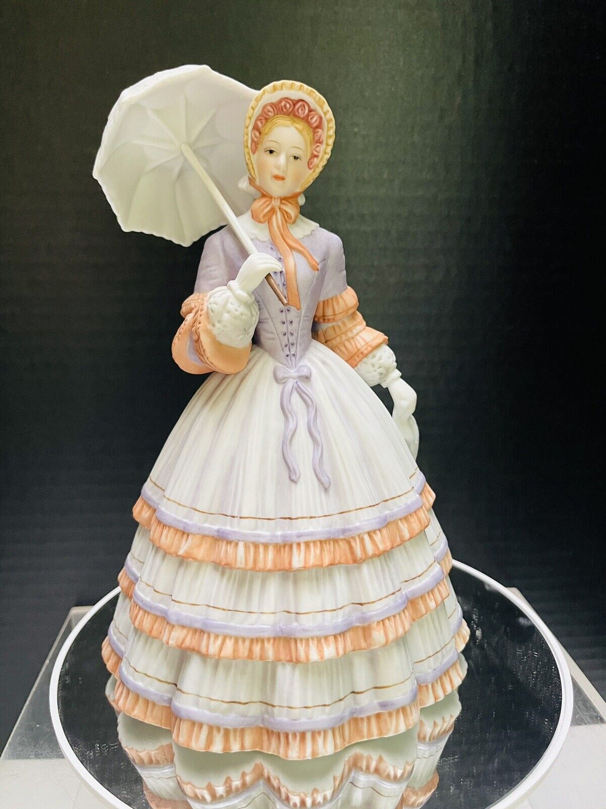 Lenox - Springtime Promenade Fine Porcelain Figurine Sculpture w Umbrella MINT