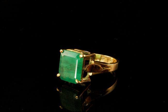 VINTAGE NATURAL EMERALD 10 x 8 mm 14K YELLOW GOLD RING  MR