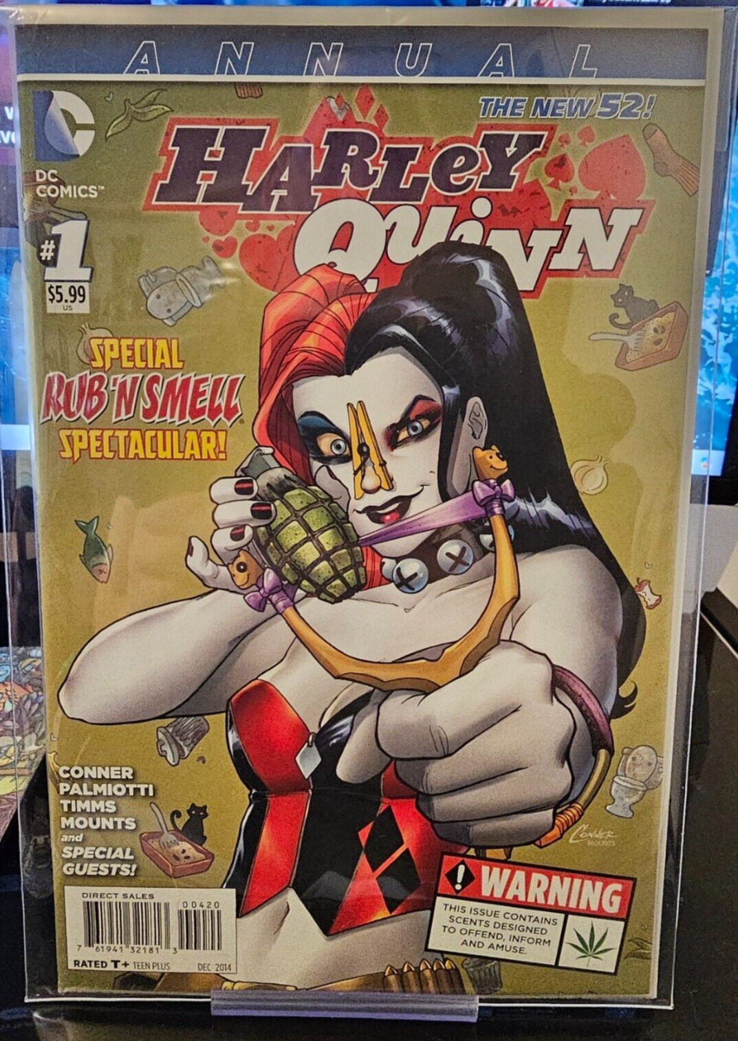 Harley Quinn Annual #1 Rub \'N Smell Spectacular (December 2014, DC)