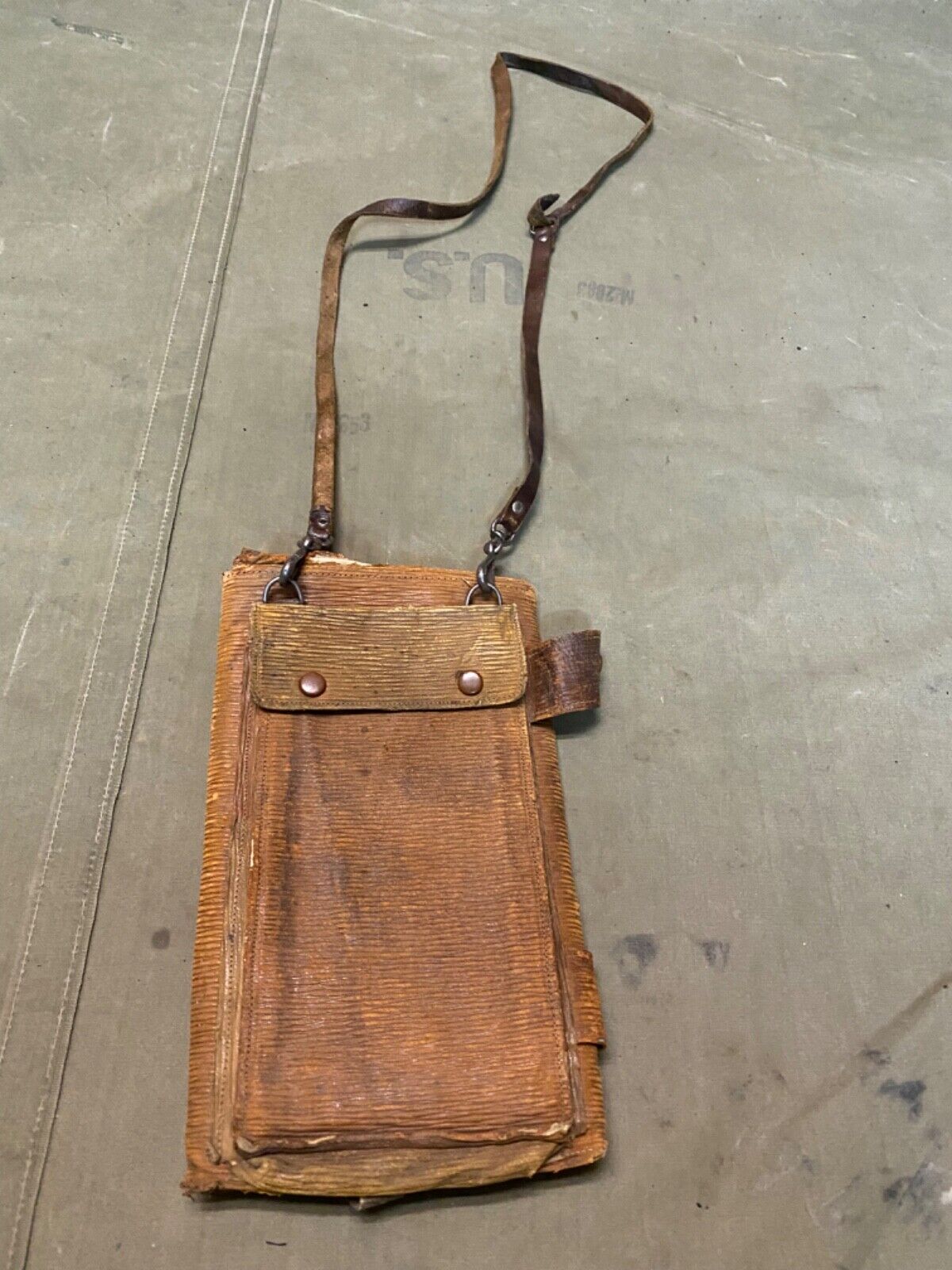 ORIGINAL WWI WWII GERMAN OFFICER NCO MAP CARRY CASE