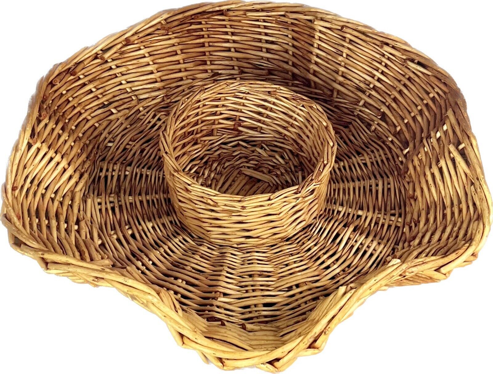 Woven Scalloped Wicker Basket Chip & Dip Serving Tray
