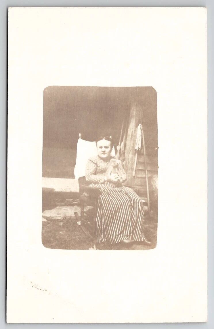 RPPC Wonderful Woman Holding Teddy Bear Sitting In Rocking Chair Postcard Q22