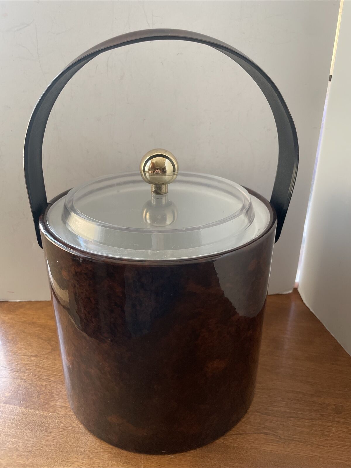 1960s Georges Briard Brown Marbled Ice Bucket Acrylic Barware MCM w/tongs
