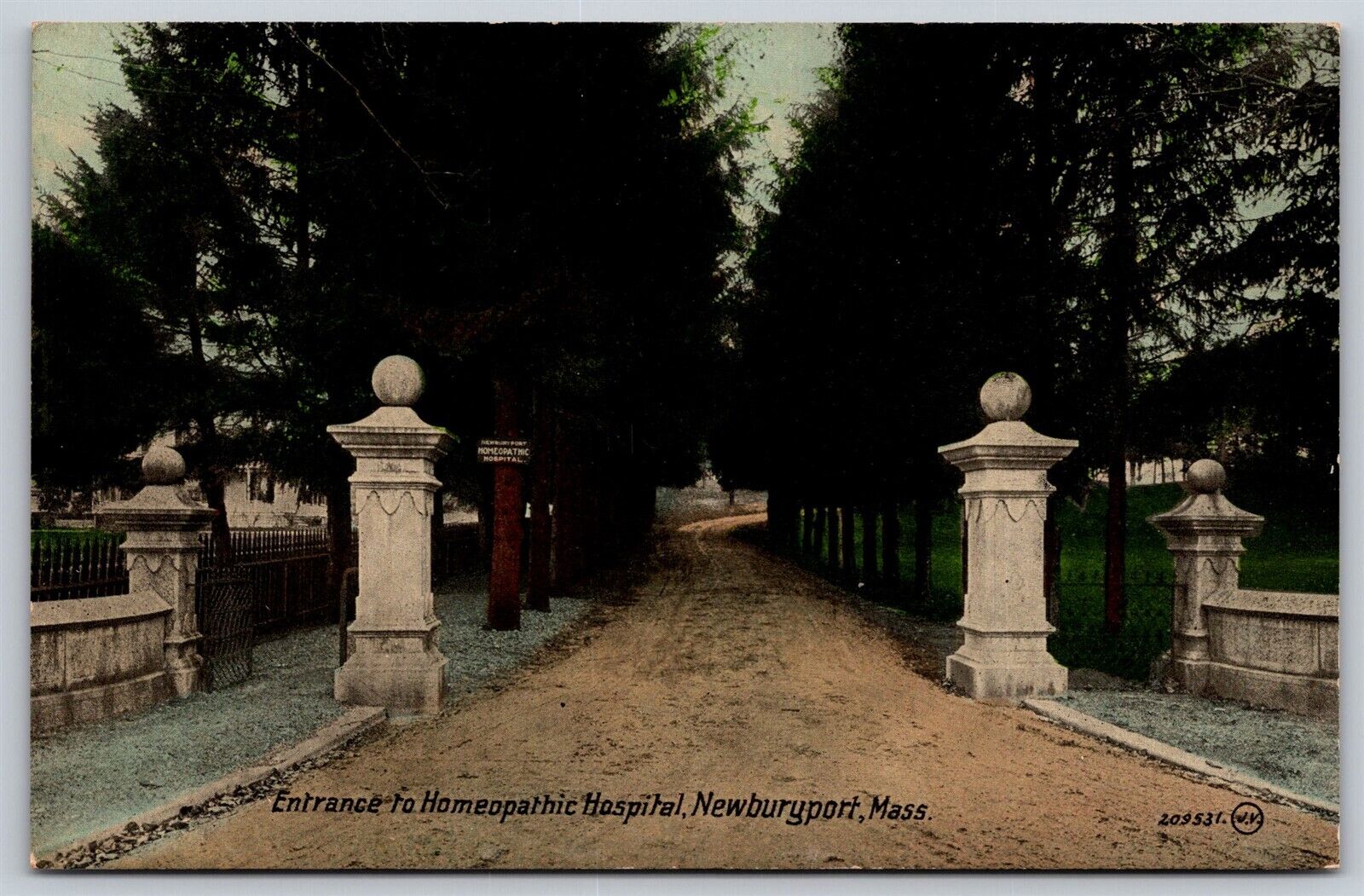 Postcard Entrance to Homeopathic Hospital, Newburyport MA U102