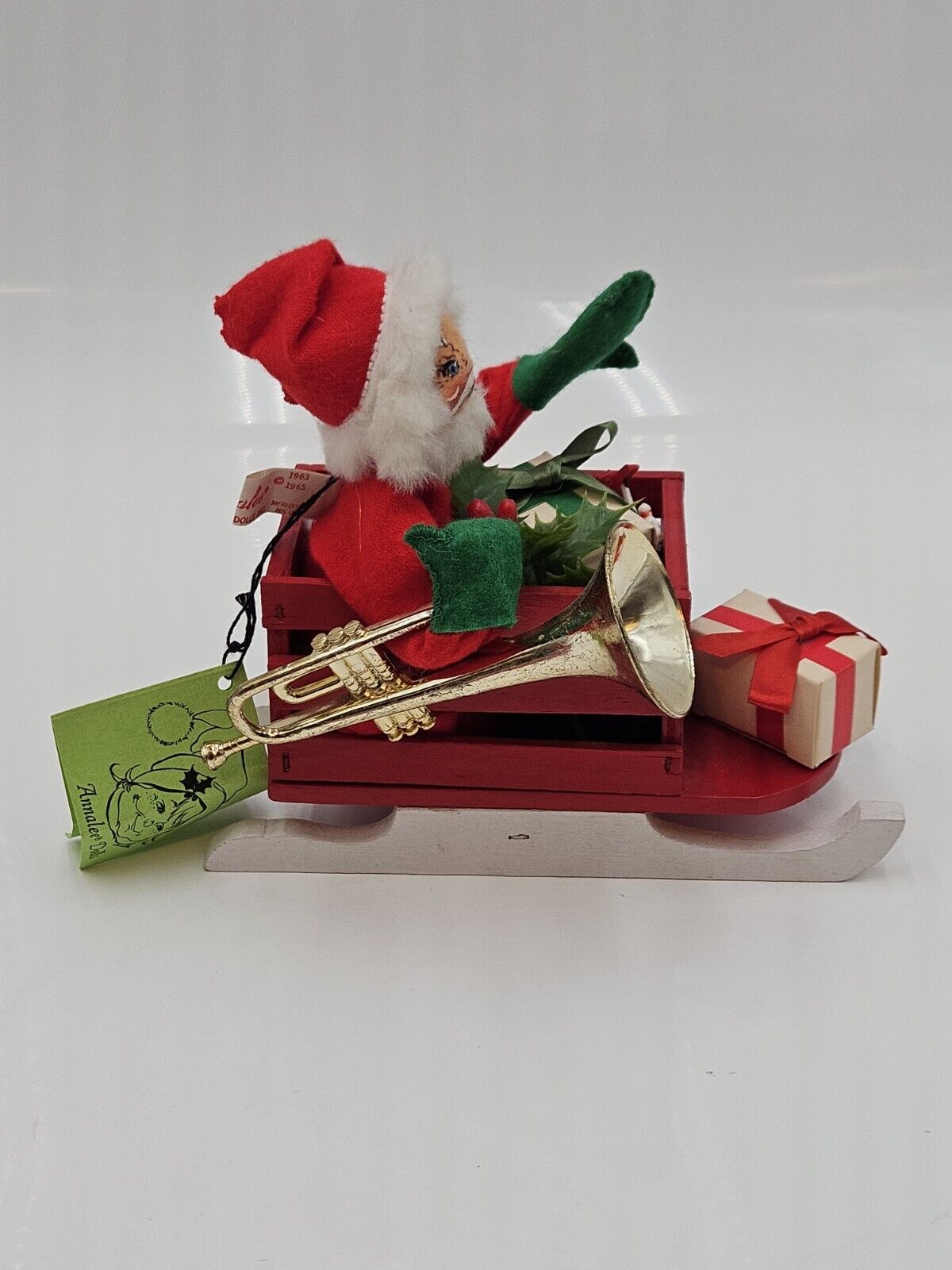 Vintage Annalee Mobilitee Christmas Doll Santa Claus in Wooden Sleigh W/tags