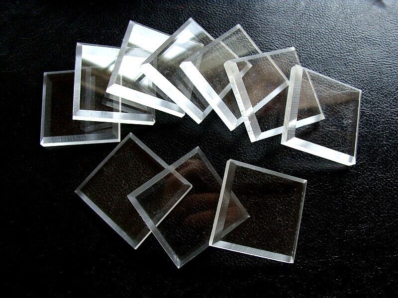 25 Clear Square Mineral Display Bases   1 1/4 “