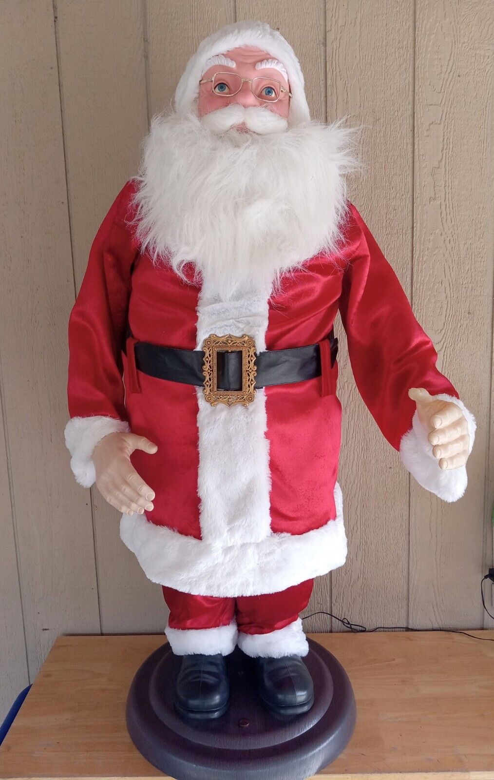 Gemmy Life Size Animated Singing  Christmas Santa 4 ft. Tall vintage 