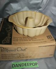 The Pampered Chef Family Heritage Stoneware Fluted Pan 1440 Bread Cake Baking picture