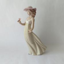 NAO Lladro Gentle Breeze Porcelain Figurine 1158 Boxed Lladro Art Sculpture picture