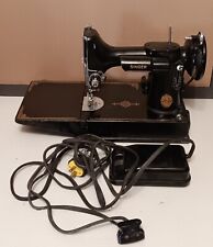 1940's  Singer Featherweight 221 LOTS OF ACCESSORIES WORKS VERY NICE AH801410 picture