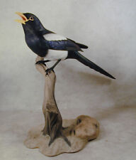 Yellow-billed Magpie Original Wood Carving picture