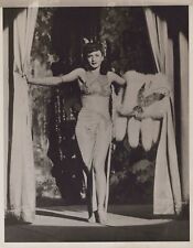 Barbara Stanwyck (1943) ❤ Original Vintage - Sexy Leggy Cheesecake Photo K 346 picture