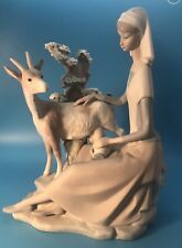 VINTAGE LLARDO * GIRL WITH GOAT BY A BEAUTIFUL TREE FINISH PERFECT CONDITION picture
