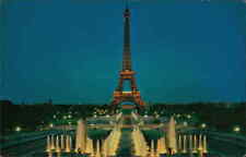 Postcard:  PARIS: The Eiffel Tower from the Trocadero picture