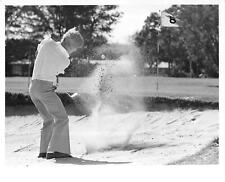 1977 Press Photo International Junior Golf Championship golfer in sand trap kg picture