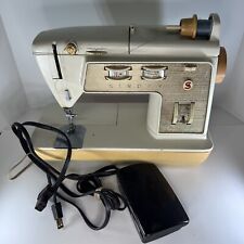 Singer Sewing Machine Golden TOUCH & SEW COMPLETE Heavy Duty Metal Vintage picture
