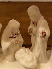 Vintage White Nativity Scene Porcelain Mary Jesus Joseph Gold Red 4” A31 picture
