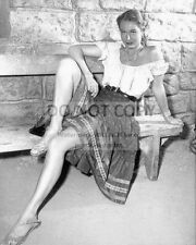 ACTRESS VIRGINIA MAYO - 8X10 PUBLICITY PHOTO (BT185) picture