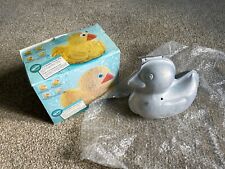 Wilton 3-D Rubber Ducky Stand-Up Cake Pan Duck 2105-2094 Instructions Vintage picture