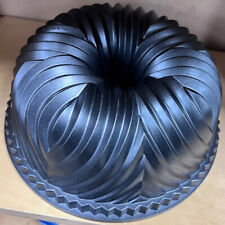 Nordic Ware Bavaria Heavy Cast Aluminum 10-Cup Bundt Cake Pan picture