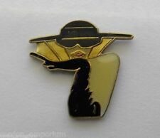 ART DECO LADY WOMAN HAT AND FUR LAPEL PIN BADGE 1 INCH picture
